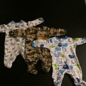 3 footie pajamas Newborn. Garanimals